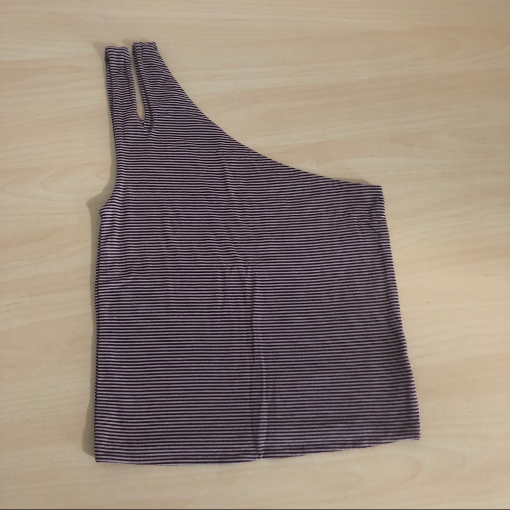 AE One Shoulder Crop Top